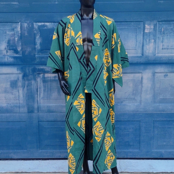 VIVI The Man Men's Cultural Robe - Picture 5 of 17